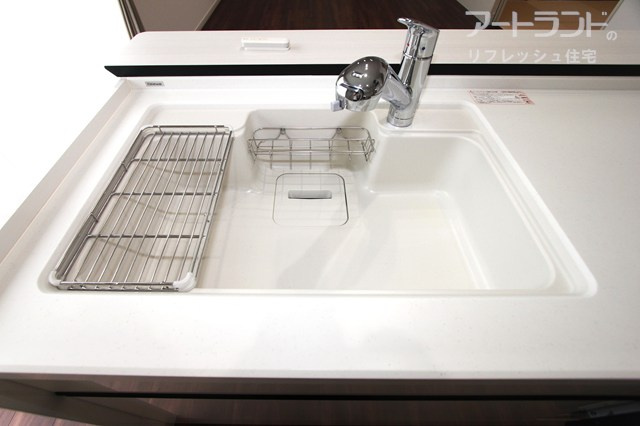 【キッチンシンク】伸ばせるシャワー水栓、水切りラック付き
