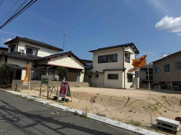 【竹末一丁目（2期）の前面道路含む現地写真】