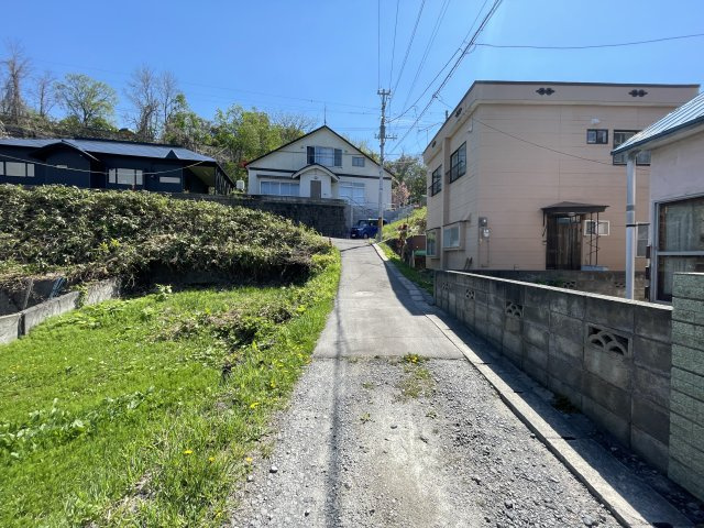 駐車場敷地から住宅までの私道