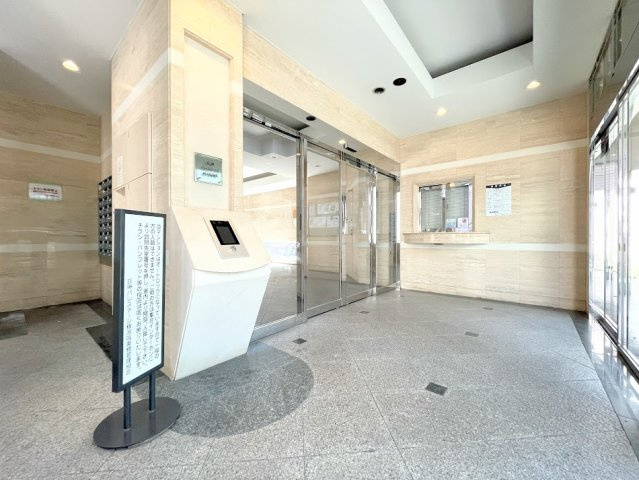 ◆その邸が魅せる、気品・上質・重厚感・極細やかさ、そのすべては訪れた者に安らぎと品性を与える特別な空間です。ここに住むからこそ意味がある。すべての（始まり）をここから迎えます。