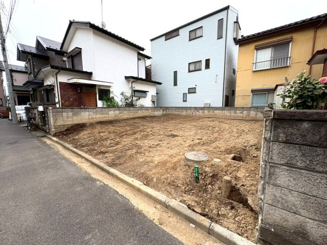 閑静な住宅地・敷地約22坪・希望の間取りが叶いやすい整形地です！自由設計で夢のマイホームはいかがでしょうか！当社無料の間取り作成も承ります！ジョイフーズまで徒歩約10分(750ｍ)！