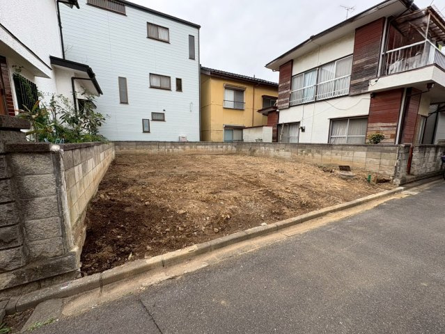 閑静な住宅地・敷地約22坪・希望の間取りが叶いやすい整形地です！自由設計で夢のマイホームはいかがでしょうか！当社無料の間取り作成も承ります！ジョイフーズまで徒歩約10分(750ｍ)！