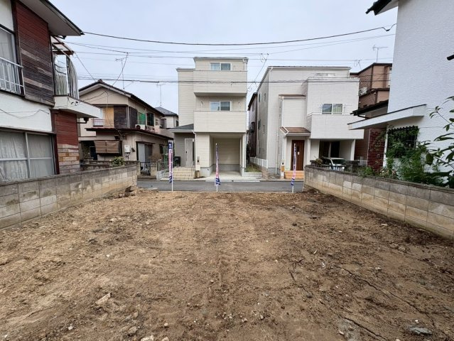 閑静な住宅地・敷地約22坪・希望の間取りが叶いやすい整形地です！自由設計で夢のマイホームはいかがでしょうか！当社無料の間取り作成も承ります！ジョイフーズまで徒歩約10分(750ｍ)！