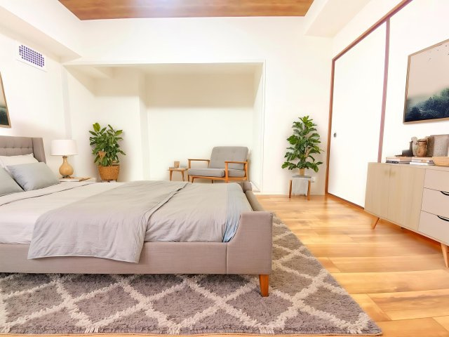 6帖の北側洋室。家具を置いても空間に余裕がありますね♪※写真の家具はイメージ画像です。