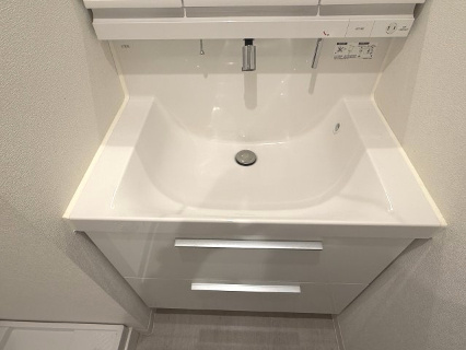 シャワー水栓付きでお掃除らくらく