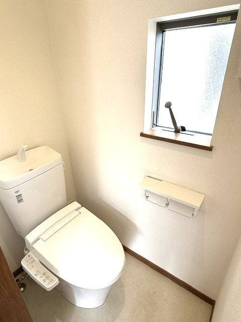 2階にもトイレがありますので、忙しい朝にも大助かりです。