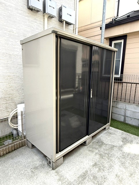 カースペースにある物置です。必要ない場合は、お引渡しまでに撤去します。