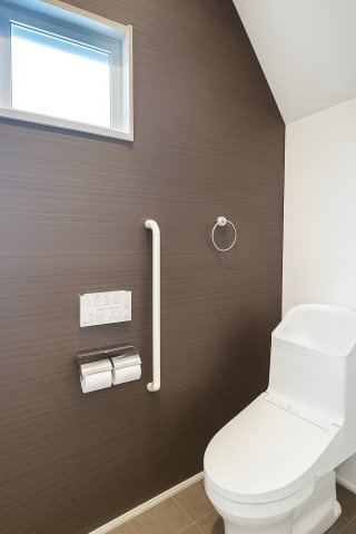 ゆったりとした空間のトイレです♪