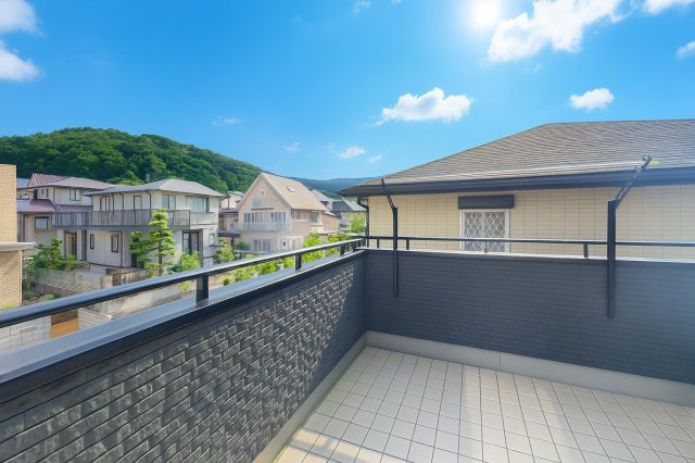 開放的で明るい空間を演出してくれるバルコニーです♪