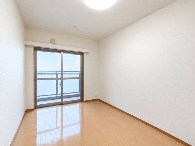 【洋室約7.2帖】　約7.2帖の洋室はゆとりある広さで、家具の配置も自由に決められます。　※CG加工による空室イメージです。