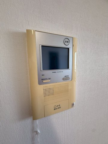 モニター付きインターホンで防犯面は安全です♪