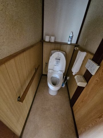 浴室横のトイレ