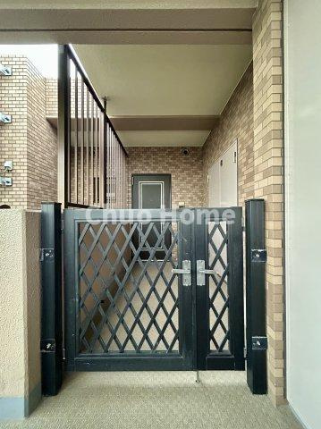 プライバシー性の高い専用ポーチ