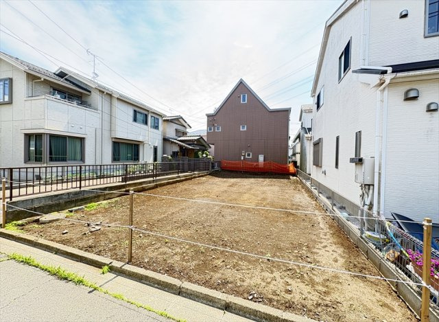 販売現地／2026年5月2日撮影　　小学校まで徒歩6分でお子様の通学に便利。