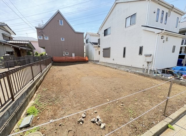 販売現地／2026年5月2日撮影　　徒歩圏内に商業施設が充実しているので日々のお買い物に便利。
