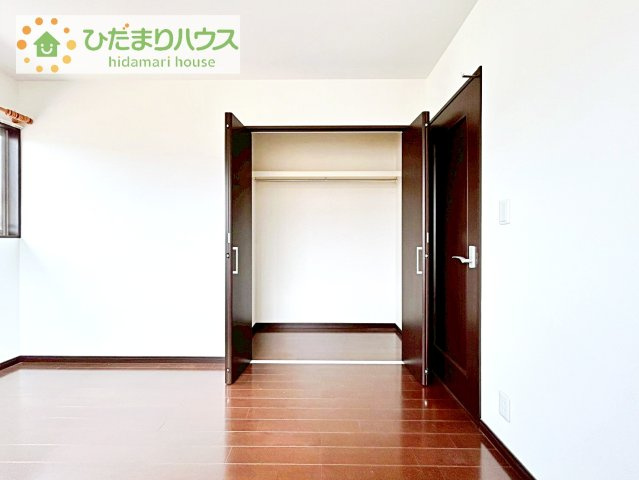 お洋服の多い女性に人気！収納力の高いクローゼット付き☆彡