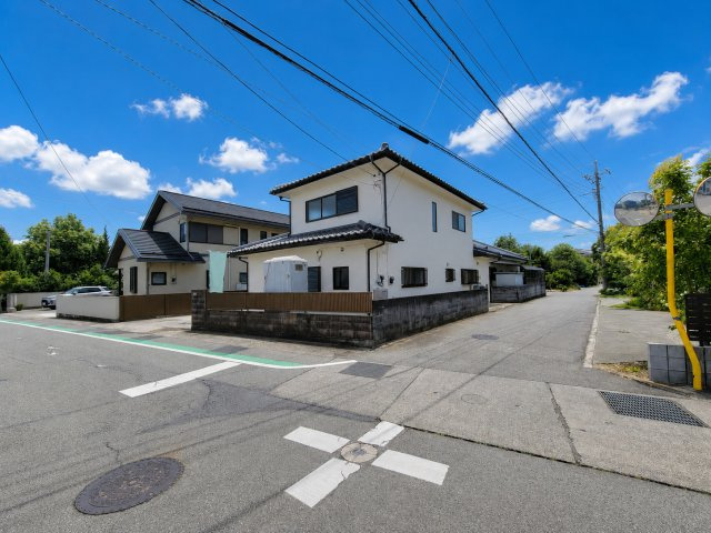 角地につき開放感あり