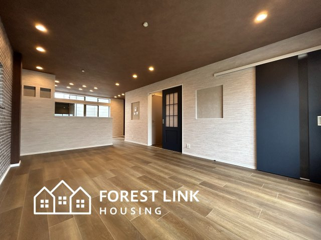 19.5帖の広々としたリビングダイニングです。