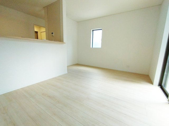 暮らしの中心となるリビングは、ご家族で心地良く過ごせる空間に。