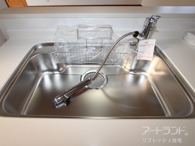 【キッチン水栓】洗い物やシンク内のお手入れにも便利なシャワー水栓