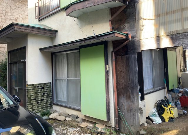 玄関は家の顔と言っても過言ではありません。現地を見学する際は玄関の広さや全体のバランスなどを見てみるといいでしょう。一般的なアプローチのしやすさだけではなく、お年寄りにも優しい設計のものだと安心です。