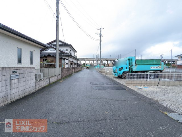 【現地写真】前面道路。日当たりや道の広さなどぜひ現地でご確認下さい。
