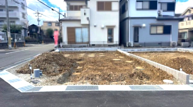 1号棟は採光・通風・開放感に恵まれた東南角地！（2025年12月26日撮影）