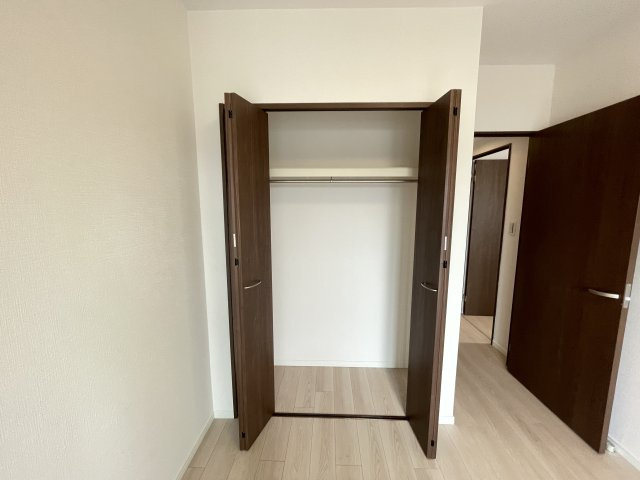 各居室に収納がついており、家族で使い分けしやすくなっています。　