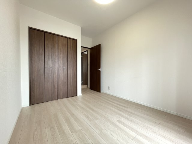 シンプルな洋室は、幅広い用途でお使いいただけます。　