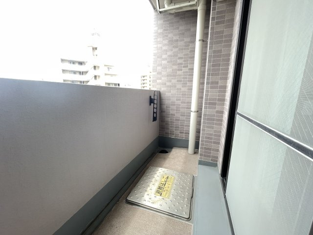 南東向きで陽当たり良好のバルコニーです。　