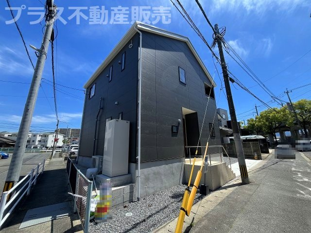 現地写真。プラス不動産販売なら、現場の全ての棟をまとめてご見学頂けます。
