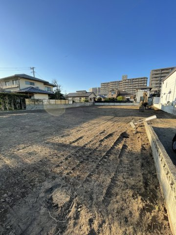 第一種低層住居専用地域となり低層住宅がゆったりと立ち並ぶエリアです