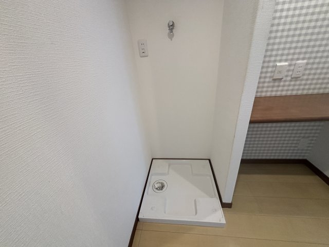防水パン付き洗濯機置き場です