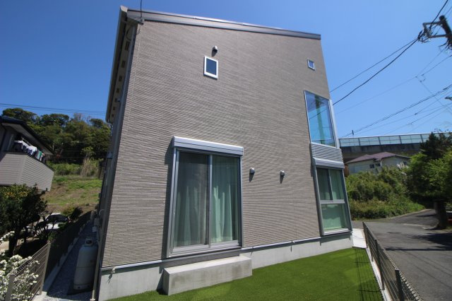 緑豊かで落ち着いた住環境にある新築戸建です