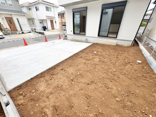 全9棟の分譲住宅で、2026年6月に完成予定です。「吉川美南」駅まで徒歩約21分になります。ぜひ現地をご覧ください♪