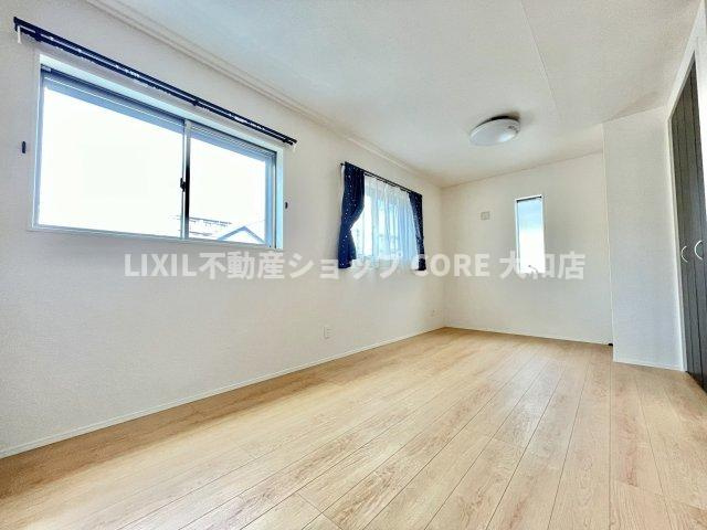 洋室10.5帖　※CGで家具等を消しております。実際のお部屋には家具等が設置されています。