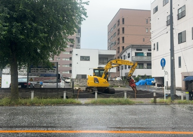 眺望の良さを楽しめるダイニングキッチンで家族団らんの時間を過ごしてはいかがでしょうか。バルコニーから見える景色を家族で眺める時間は、時間が経つのを忘れてしまいそうですね。是非、現地を見に行きましょう！