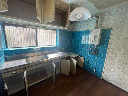 【坂元町　中古戸建てのキッチン】