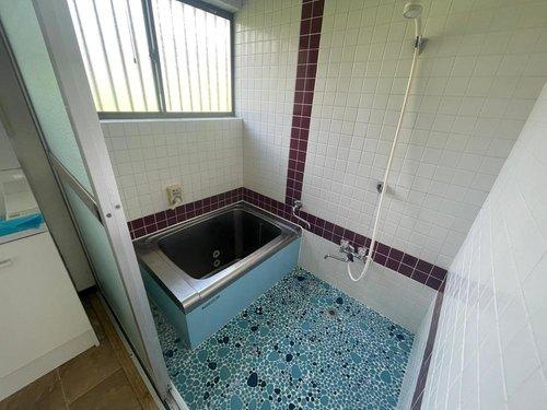 【坂元町　中古戸建ての浴室】