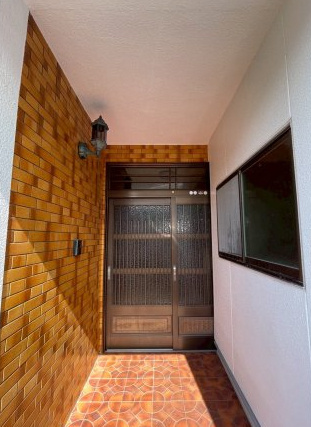 【城山2丁目　中古戸建ての玄関】