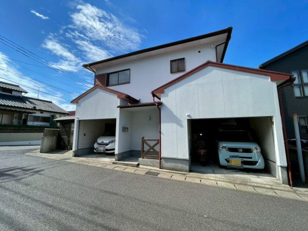 【城山2丁目　中古戸建ての外観】