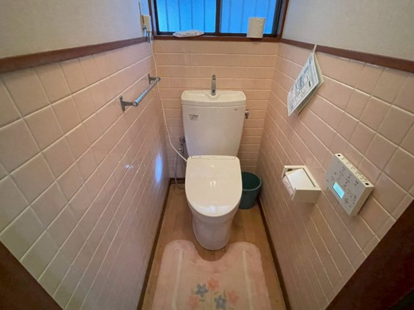 【城山2丁目　中古戸建てのトイレ】