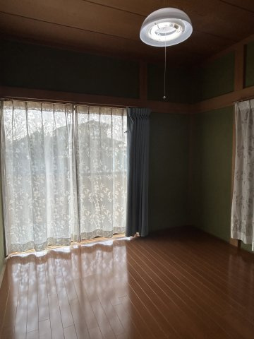 1階洋室4.5帖の写真です。