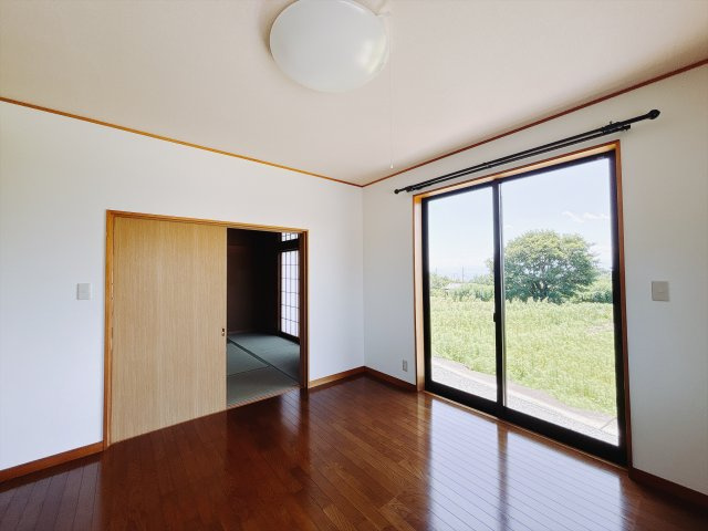 ■洋室｜子供部屋のメリットは「自立心を養うことができる」「自分で整理整頓できるようになる」そして、お子様が成長した際には「プライバシーを確保できる」といい事だらけ♪