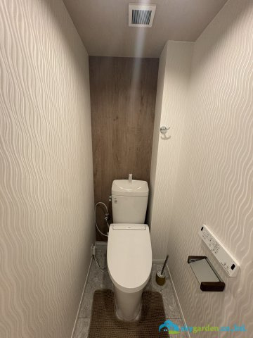 ゆったりとした空間のトイレです