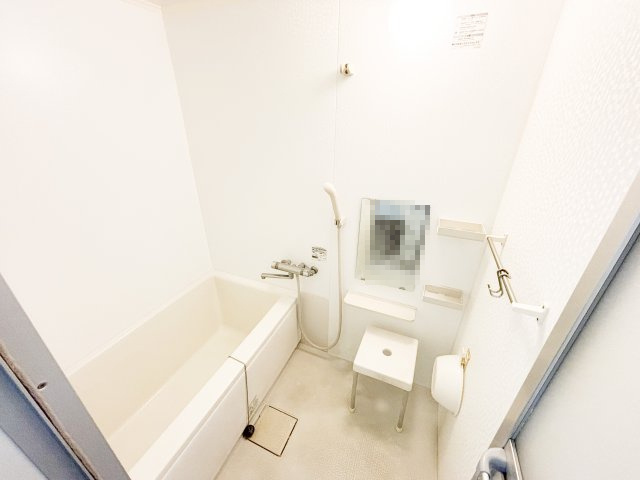 ■一日の疲れを癒してくれる場所です。お風呂は、命の洗濯です。日常の苦労から解放され思う存分に楽しむための休養。　是非入浴をのんびりとお楽しみ下さい。