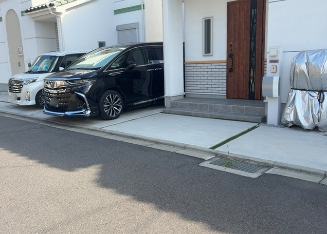 駐車場と明記されていても、最小スペースでつくられた駐車場だと大型車は駐車できなかったり、出入りしにくくなったりする可能性があります。お車のサイズと購入したい物件の駐車場のサイズを現地で確認しましょう。