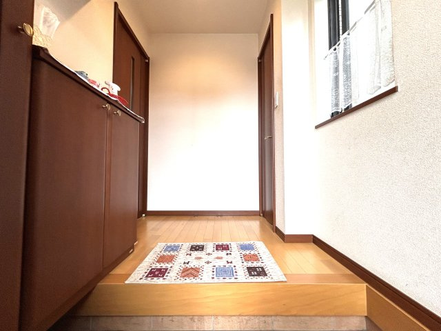 明るい玄関です。