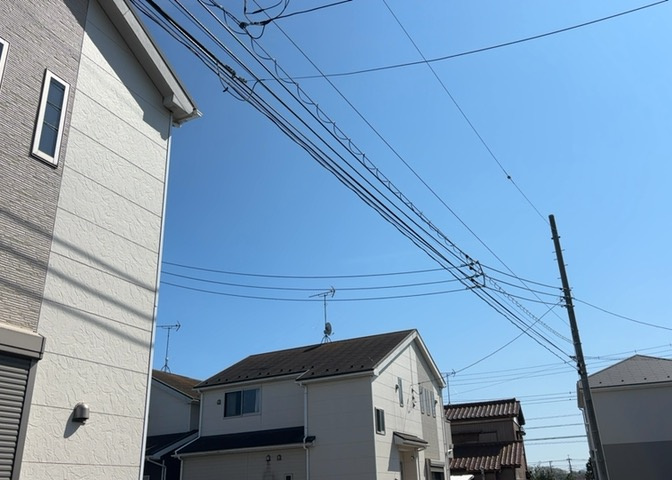 桜や紅葉の名所に出かける人は多いと思いますが、家にいながら季節の移ろいを感じる生活を送りませんか？リビングや窓から見える景色が生活を彩るワンポイントに！現地から見える景色を堪能してみては如何でしょう。