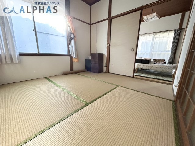 ◆和室ございます♪一息つく時の癒しの空間や客間にも使えますね！お子様のお昼寝スペースにもぴったりです♪